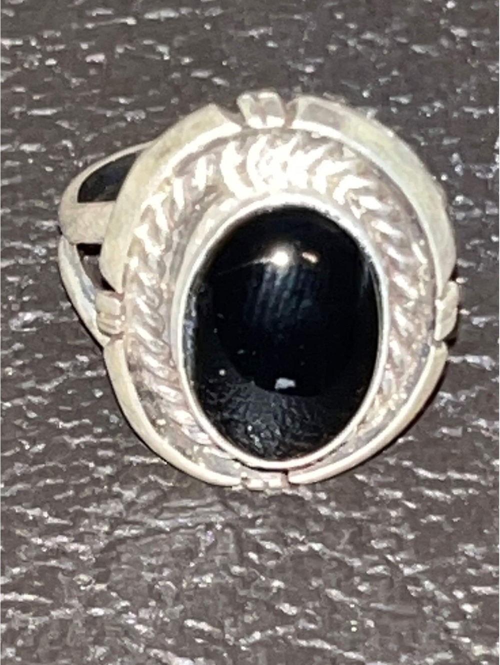 Navajo handmade onyx sterling silver cluster ring size 7.5
